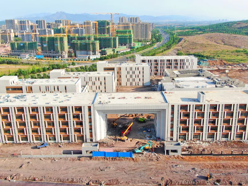 Unsa man ang mga benepisyo sa buhis sa pagtukod sa usa ka building sa Steel School?