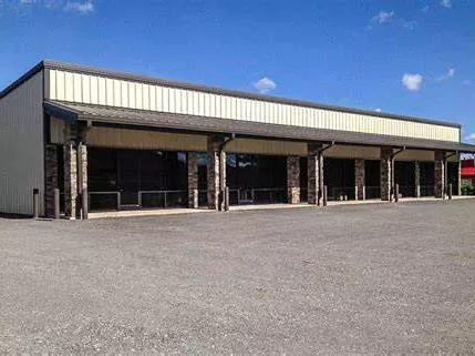 Store Store sa Steel Frame
